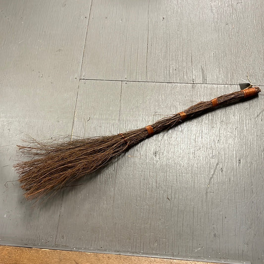 #c321 Cinnamon 36" Broom